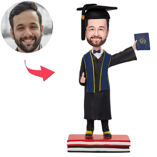 Figuras cabezonas personalizadas de hombre de graduación con diploma y texto grabado