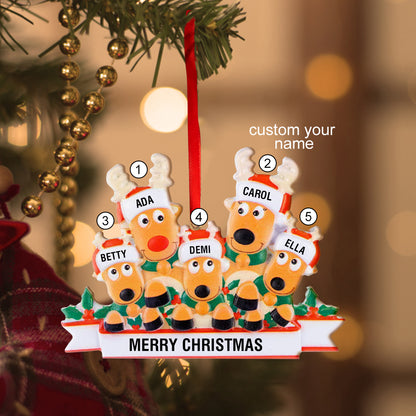 Gepersonaliseerde kerstversiering met aangepaste naam van een rendierfamilie